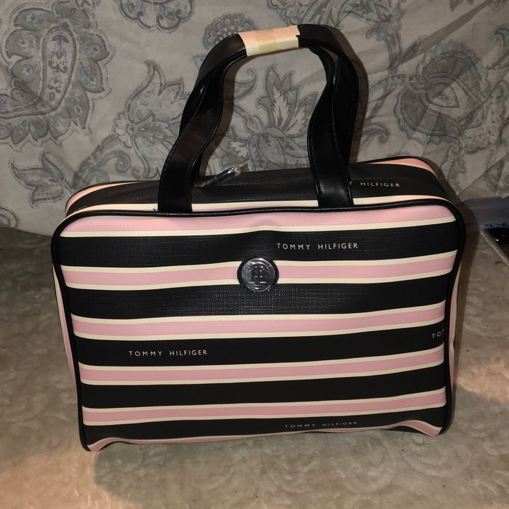 Tommy Hilfiger cosmetic bag